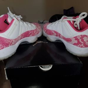 Jordan retro snakeskin pink 11 lows